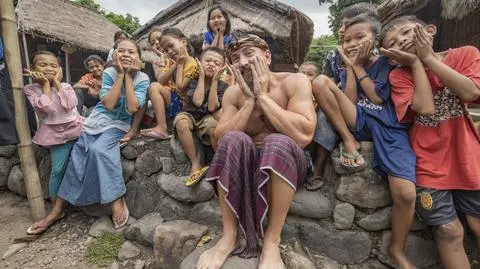 18 WHEELS ACROSS INDONESIA